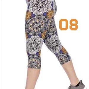 Mandala Capri Leggings